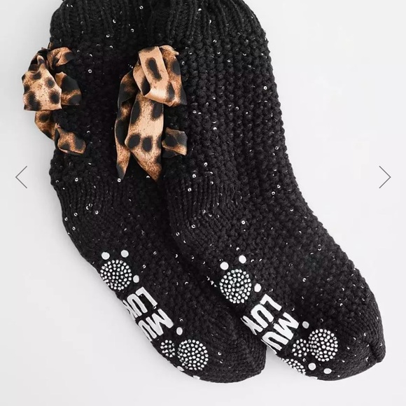 COPY - The Original MUK LUKS Women Cabin Sock W/Leopard Bows & Sequins Size S/M… - Picture 3 of 8